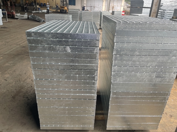 Tấm sàn grating mạ kẽm